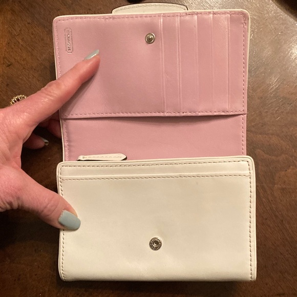 Coach EUC Penelope White Leather Clutch Wallet with Silver logo on front flap. - Picture 14 of 15